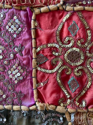 Tapiz artesanal India bordado a mano