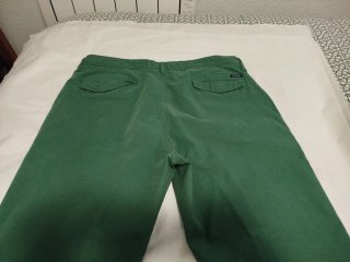Pantalón verde de hombre talla 46.