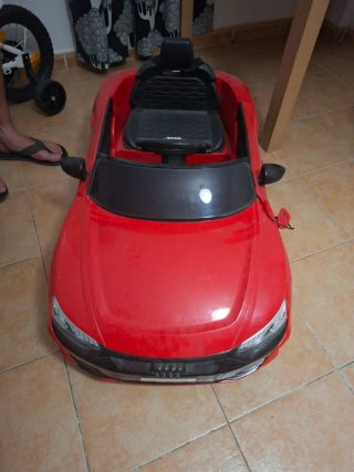 Coche Audi RS e-tron GT para niños