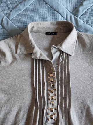Polo Oltre donna grigio con borchie