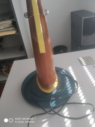 Lámpara Fase President Madera y metal.
