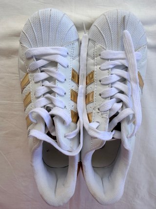 Adidas Superstar Blancas y Doradas