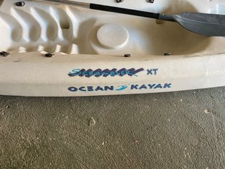 Kayak de plástico a reparar + remo