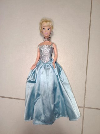 Bambola Cenerentola vestito azzurro