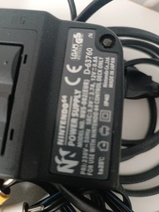 Cargador y Cable AV. Nintendo 64