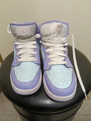 Nike Jordan 1 Mid