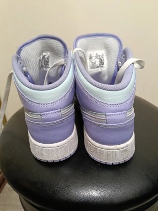 Nike Jordan 1 Mid