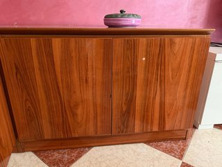 Mueble de comedor de madera
