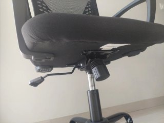 Silla de oficina negra
