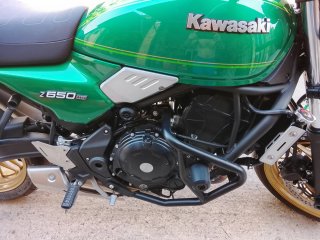 Kawasaki z650rs Verde y Dorado