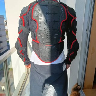 Colete Integral Enduro Preto e Vermelho