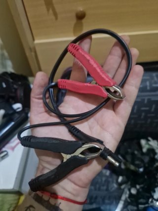 Pinzas de batería coche