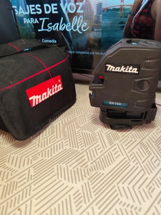 Nivel Láser Makita SK104