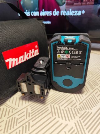 Nivel Láser Makita SK104