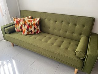 Sofá Cama Verde Tela y Madera