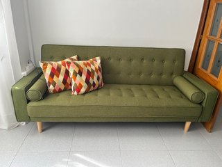 Sofá Cama Verde Tela y Madera