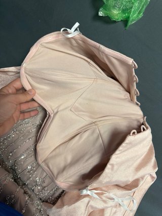 Vestido de fiesta rosa y plateado