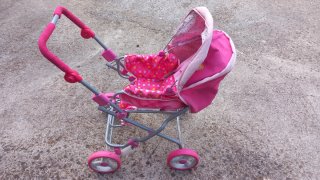 Carrito de juguete rosa