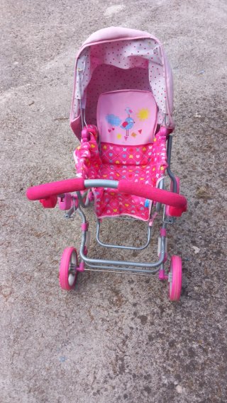 Carrito de juguete rosa