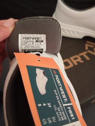 Scarpe antinfortunistiche Portwest bianche nuove.