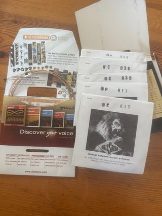 Lote 8 juegos cuerdas guitarra