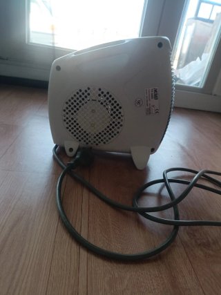 Calefactor eléctrico blanco