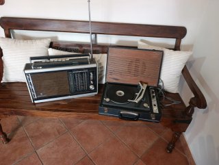 Radio y tocadiscos Grundig antiguos