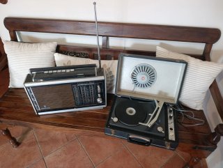 Radio y tocadiscos Grundig antiguos
