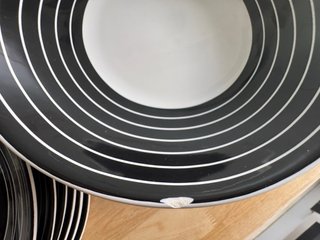 Vajilla Completa Negra y Blanca