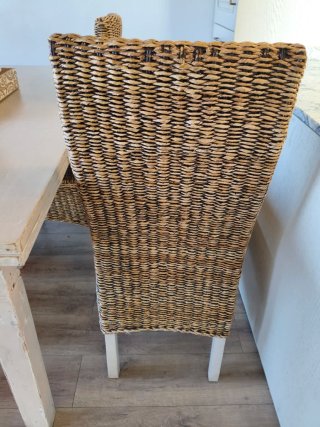Mesa extensible madera maciza + 4 sillas ratán