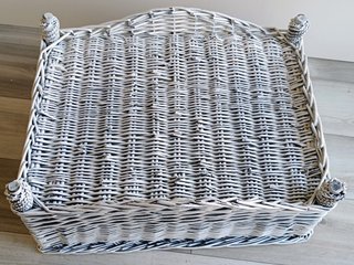 Cama de mimbre para perro