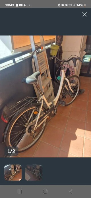 Bicicleta urbana blanca