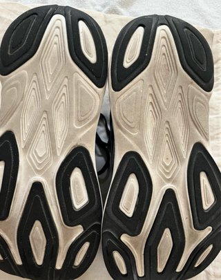 Zapatillas New Balance Running Negras y Blancas