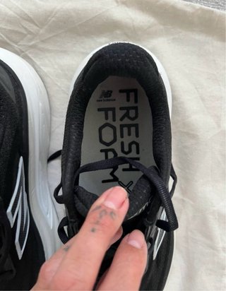 Zapatillas New Balance Running Negras y Blancas