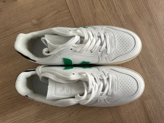 Zapatillas Veja Blancas y Verdes