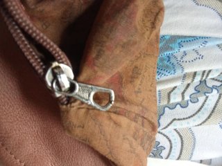 Bolso de piel marrón