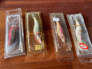 Lote 13 señuelos pesca variados