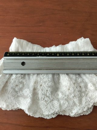 Puños encaje para indumentaria tradicional