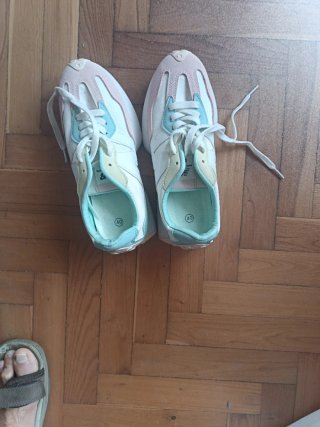 Zapatillas New Balance 327 Talla 40