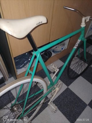 Bicicleta paseo color turquesa
