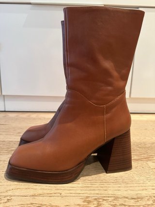 Botines de piel marrones