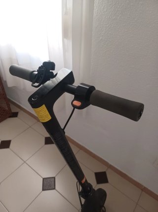 Patinete Eléctrico Xiaomi + Cargador