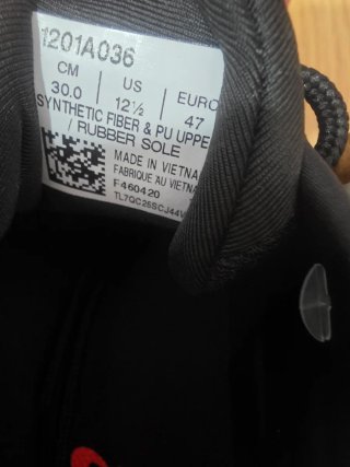 Asics GEL-QUANTUM 180 SIN ESTRENAR talla 47