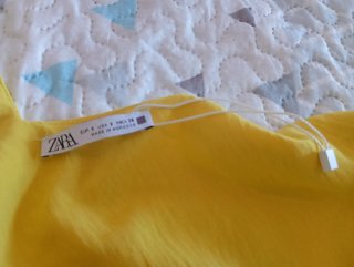Vestido Zara amarillo drapeado