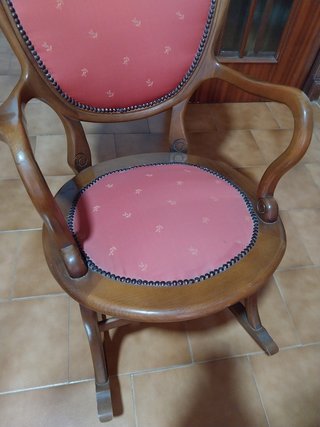 Silla mecedora antigua madera maciza
