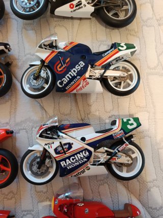 Lote 12 Motos Escala 1/12 GP
