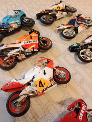 Lote 12 Motos Escala 1/12 GP