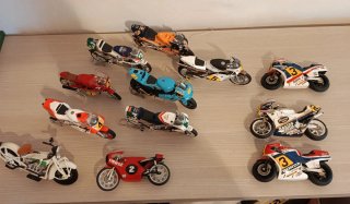 Lote 12 Motos Escala 1/12 GP