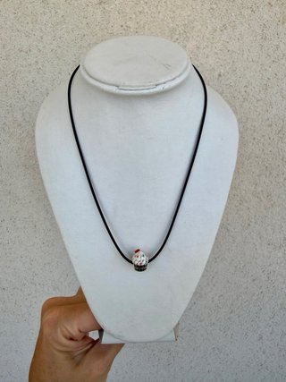 Collar de Cordón Negro con Charm de Cupcake