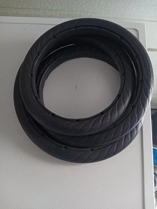 Cubierta maciza Tannus para carretera